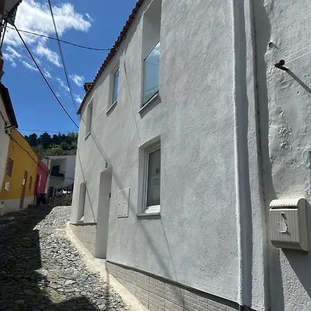 بيت للعطل Figueira River House *