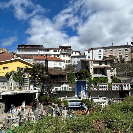 Figueira River House *