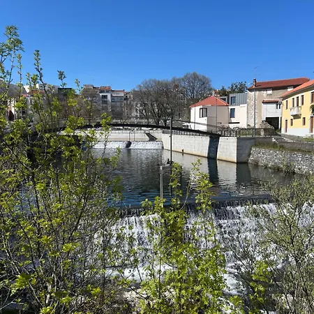 بيت للعطل Figueira River House براغانسا
